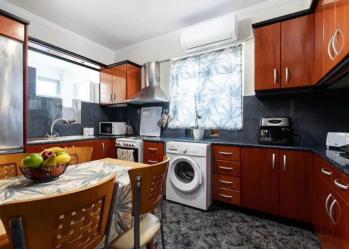 Sun & Waves Beachfront Daire