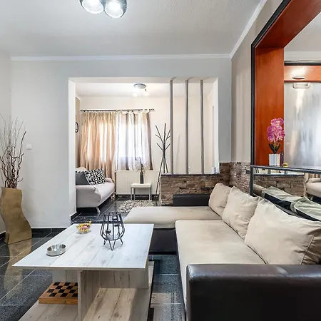 Sun & Waves Beachfront *