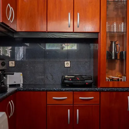 Daire Sun & Waves Beachfront *