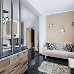 Sun & Waves Beachfront Apartamento *
