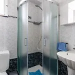 Sun & Waves Beachfront Apartamento *