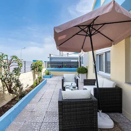 Lejlighed Sun & Waves Beachfront