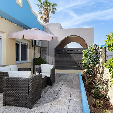 Lejlighed Sun & Waves Beachfront *