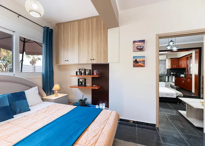 Sun & Waves Beachfront 兰皮